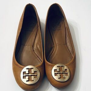 Tory Burch Size 7.5M Leather Flats with Gold Logo Deep-Beige GUC